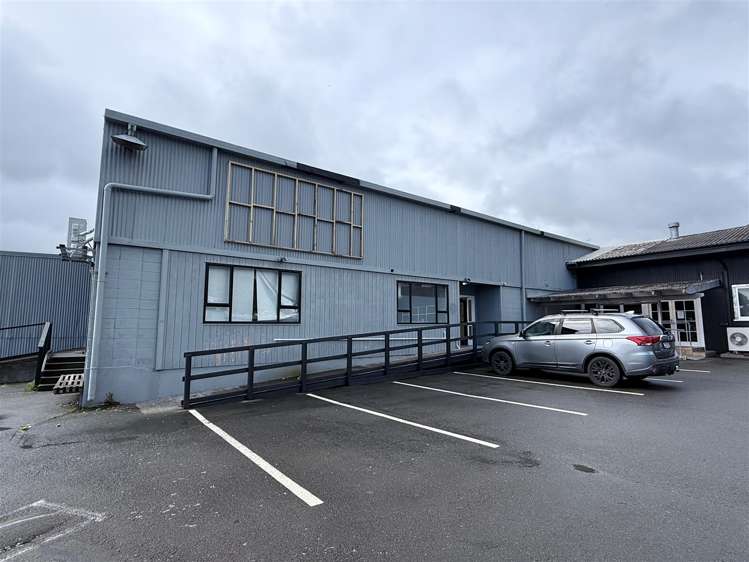 4-10 Mohuia Crescent Elsdon_3