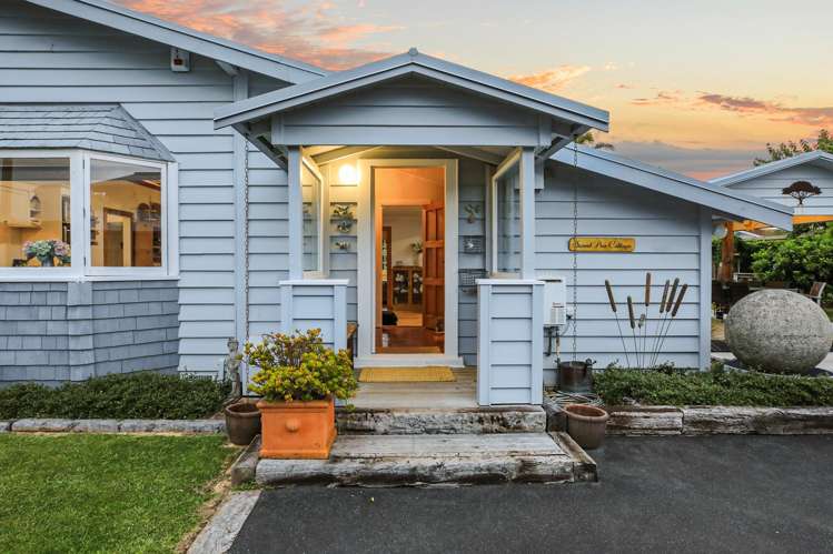 741 River Road Chartwell_5