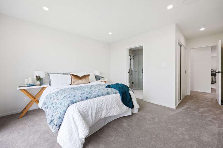 12B Butley Drive Farm Cove_26