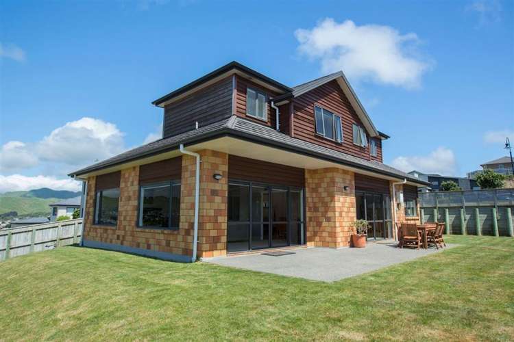 25 Tongariro Drive Aotea_0