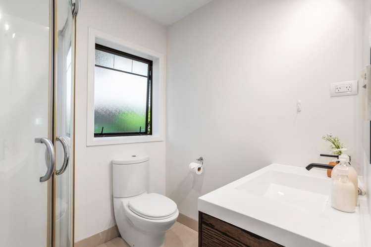 81 Owairaka Avenue Mount Albert_9