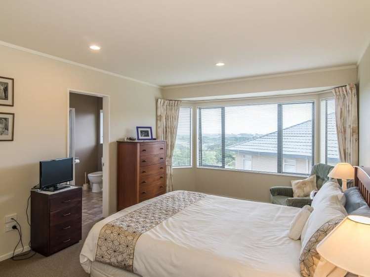 2 Matata Place Waikanae_11