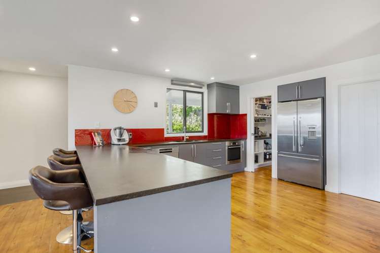 64 Lochiel Bridge Road Winton Surrounds_2