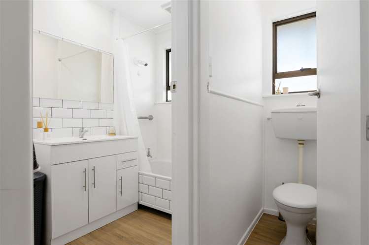 8b Vivian Street Melville_10