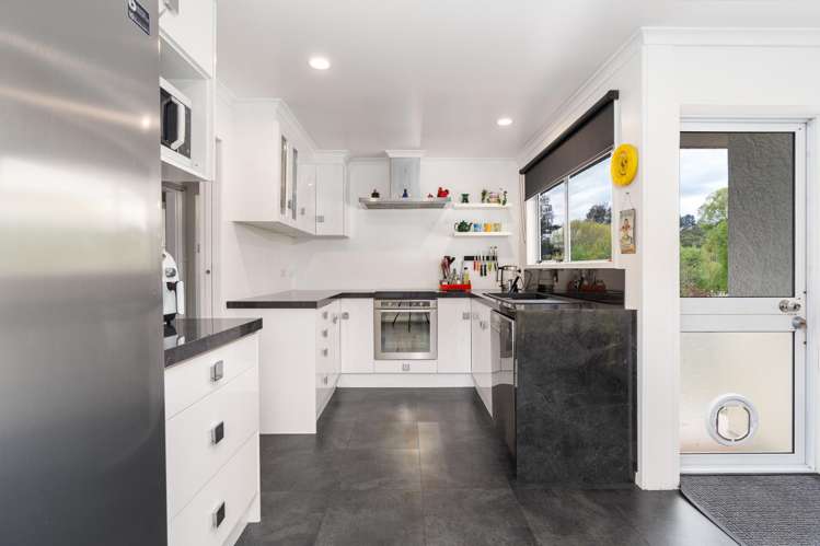 20 Waldron Crescent Green Island_10