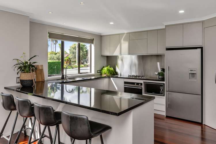 98B Western Hills Drive Kensington_12