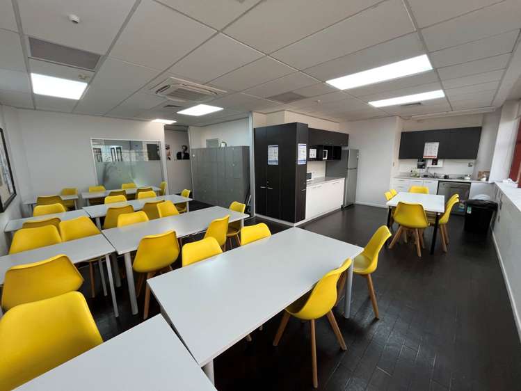 1-A/22 Amersham Way Manukau_5