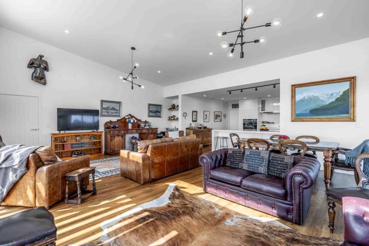 9 Violet Street Riverton_7