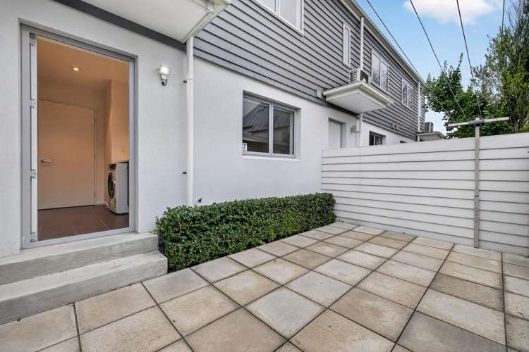 2/30 Armagh Street Christchurch Central_12
