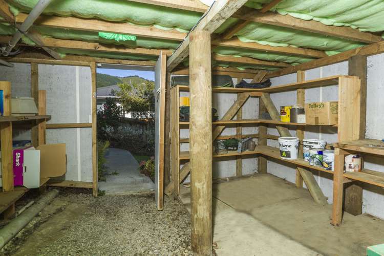 64 Olympus Way Richmond_19