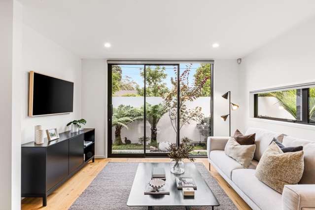 3 Forest Glen Orewa_4