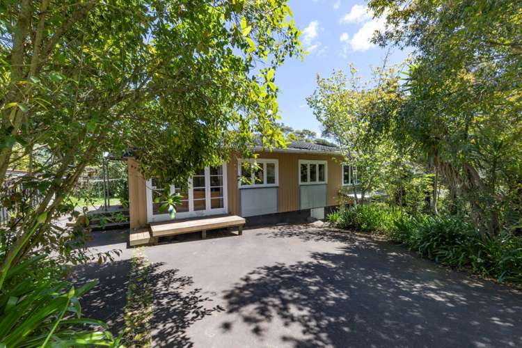 351 Titirangi Road_0