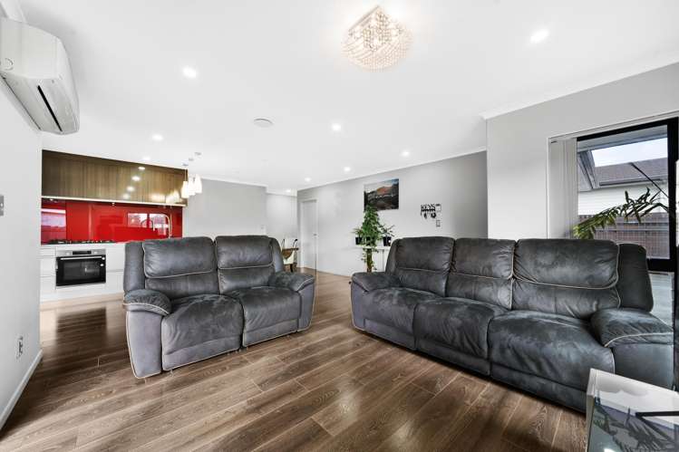 19C James Street Mangere East_10