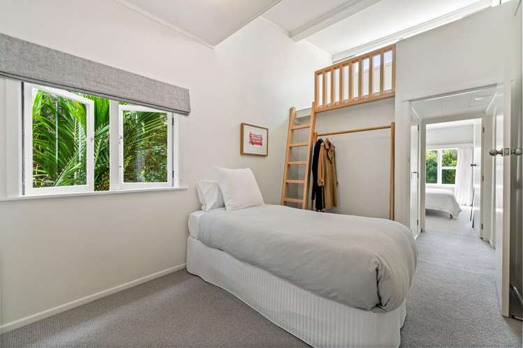 70 Seaview Road Piha_11