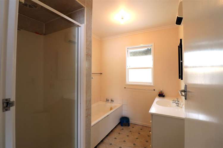 36 Churchill Avenue Richmond_13