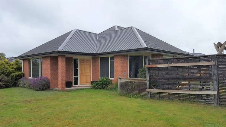 7 Hawkins Place Rangiora_1