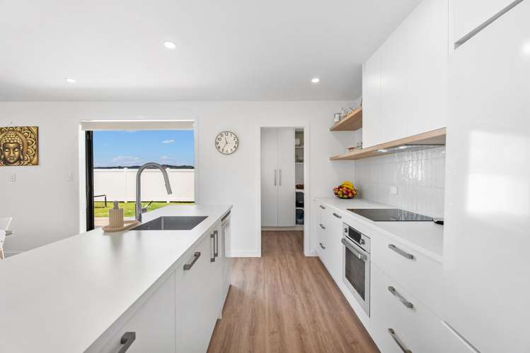 115 Kaurinui Crescent One Tree Point_12