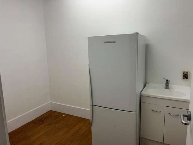 Shop 1, 98 Dickens Street Napier South_4