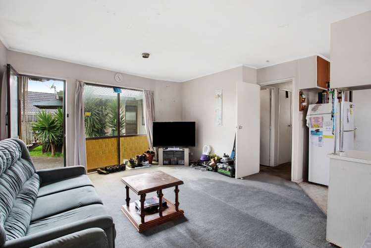 2/8 Kirrama Place Conifer Grove_5