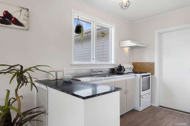 24 Justin Place Te Atatu Peninsula_9