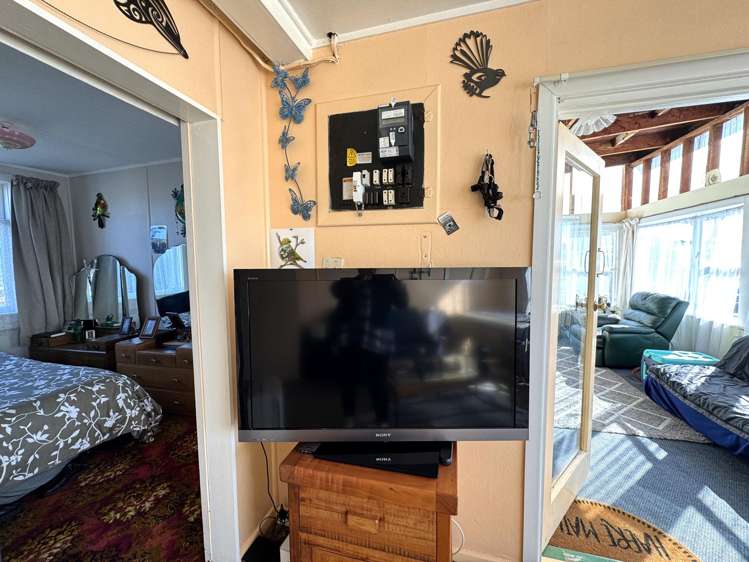 8 Kowhai Street Kaka Point_10