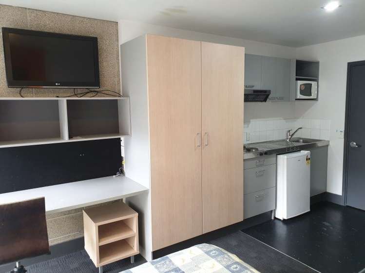 701/133 Beach Road Auckland Central_6