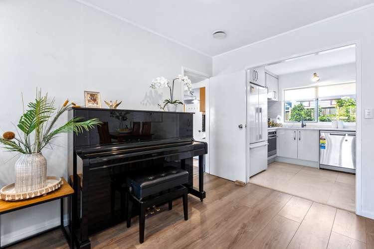 2/7 Cairngorm Place Highland Park_9