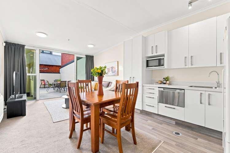 237C Moray Place Dunedin Central_21