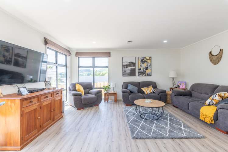 42 Kenepuru Drive Tawa_7