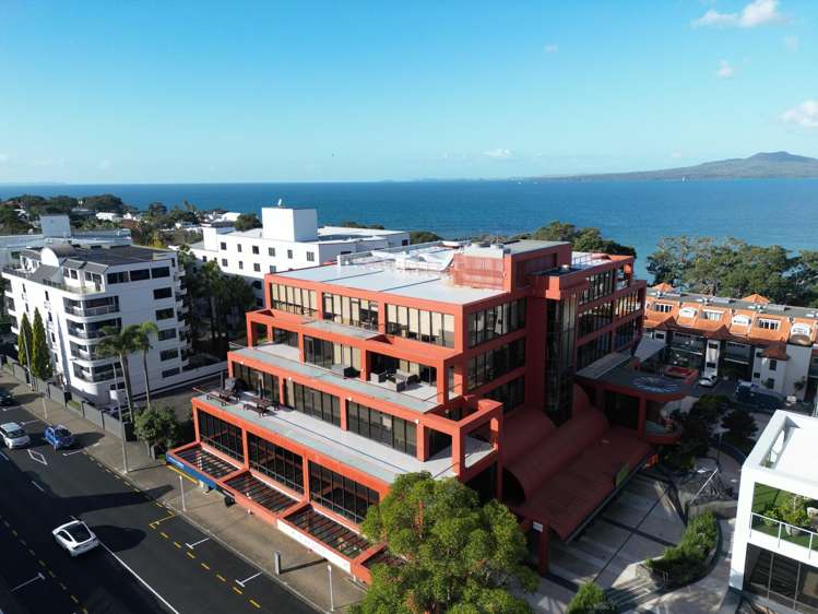 Part Ground Floor 2/159 Hurstmere Road_0