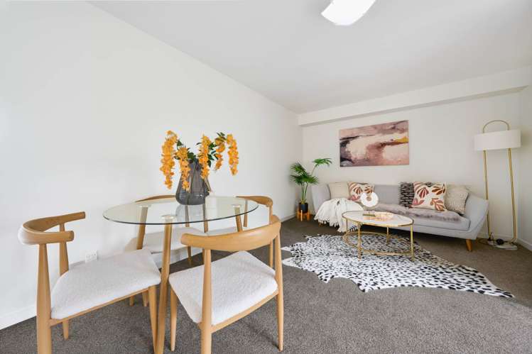 1b/114 Eban Avenue Hillcrest_2