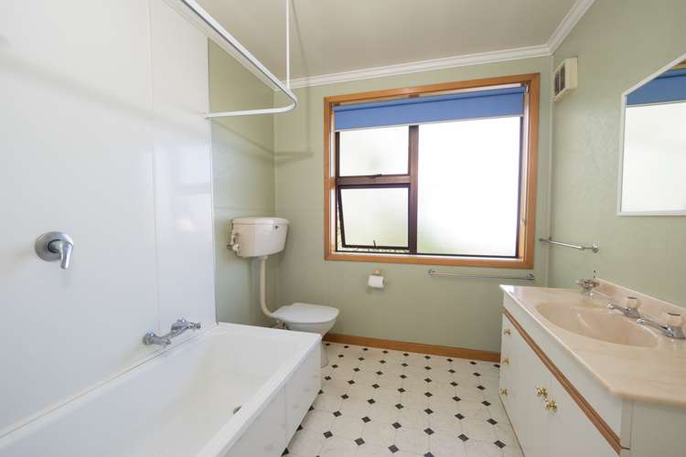 9 Queens Drive Allenton_15