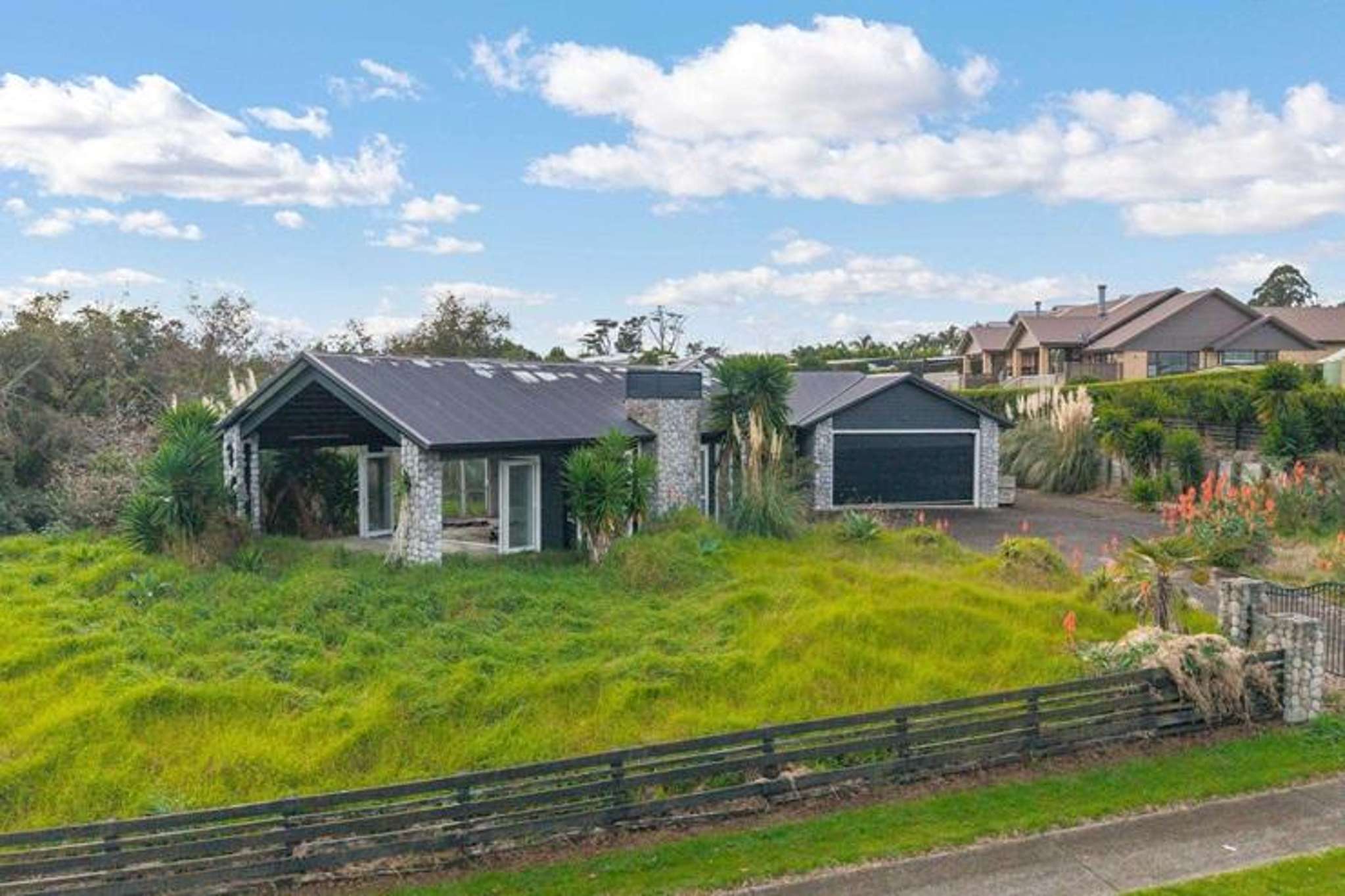 Bidding war for House of the Year contender after fire slashes price in half