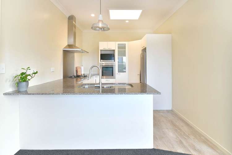 52 Roberta Crescent Orewa_9