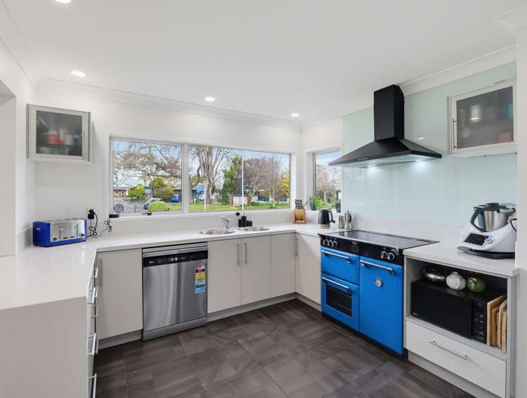 8 Aintree Crescent Awapuni_11