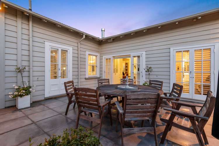 71 Beach Road Mellons Bay_44