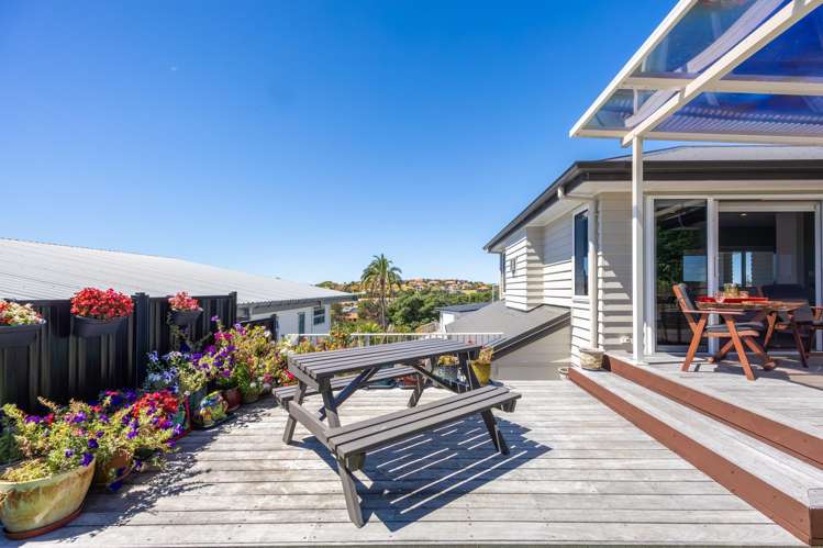 18 Pleasant Way Matakatia_28