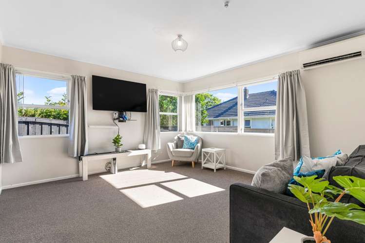 94 Tirimoana Road Te Atatu South_5