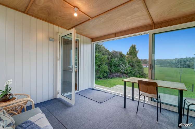 10 Rimu Road Stanmore Bay_12