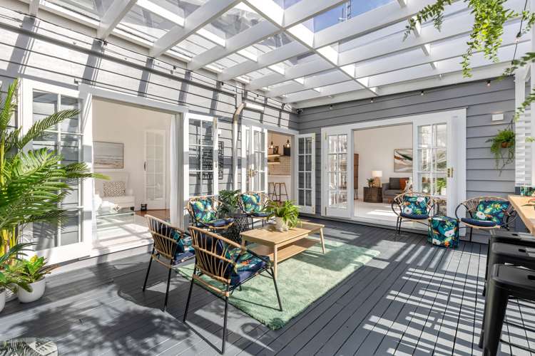 83 Golf Road New Lynn_13