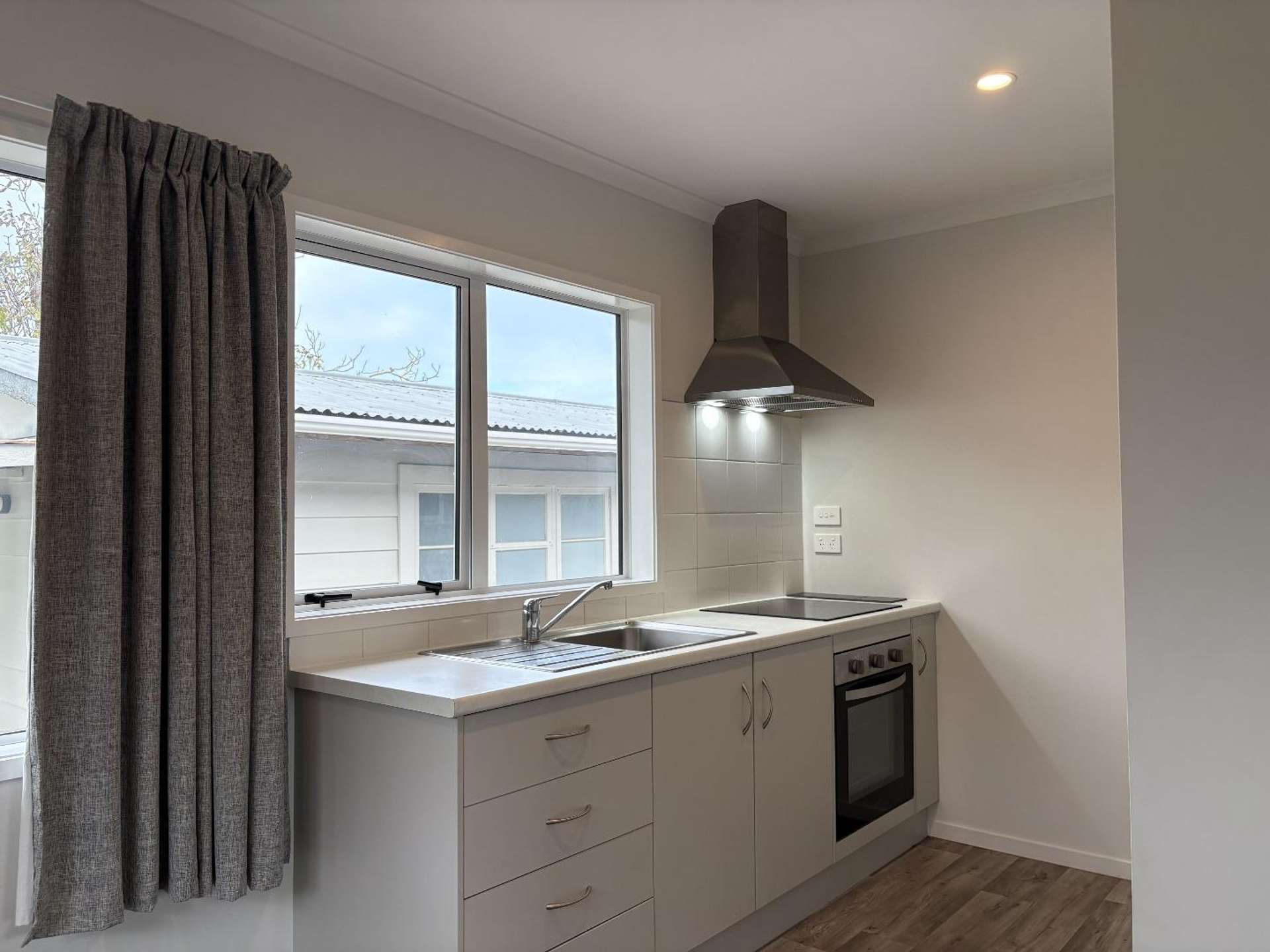 A/5 Leon Street 1052_0