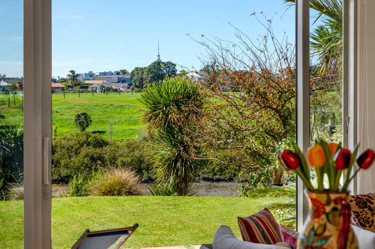 6 Lister Street Point Chevalier_7