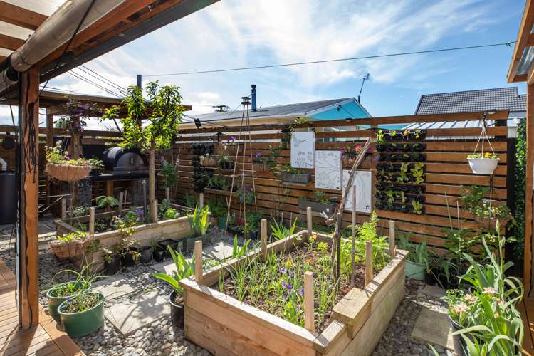 2/188 Hastings Street East Waltham_23