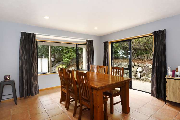 35 Olympus Way Richmond_8