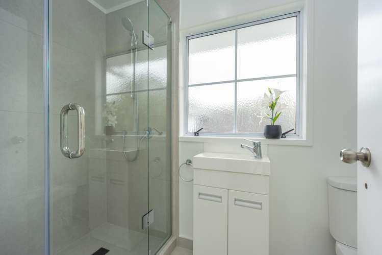 2/3 Ronald Macken Place Windsor Park_13