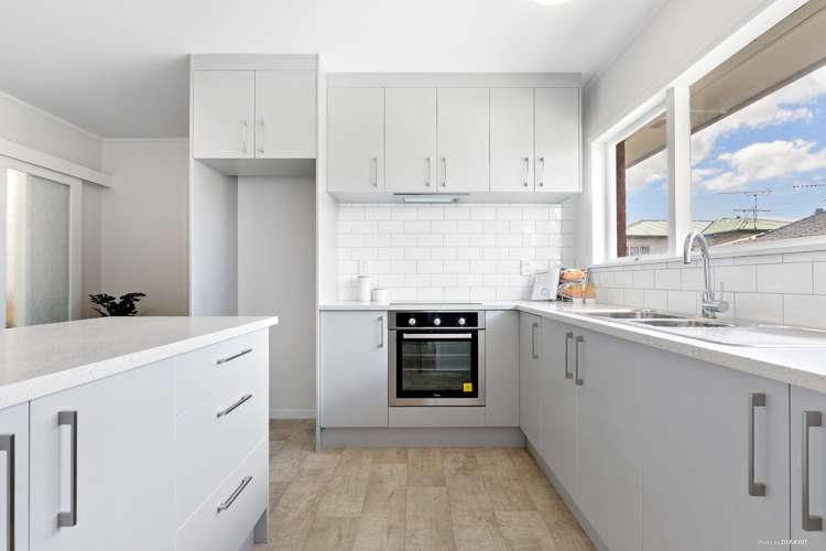 2/30 Campbell Road Onehunga_7