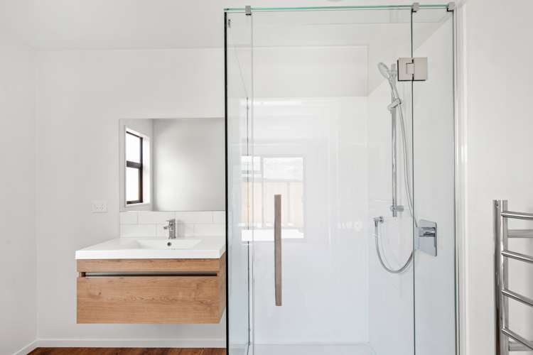 38 Magnum Drive Cromwell_10