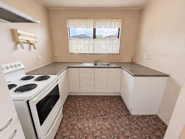  76 Staveley Avenue Mount Roskill_2