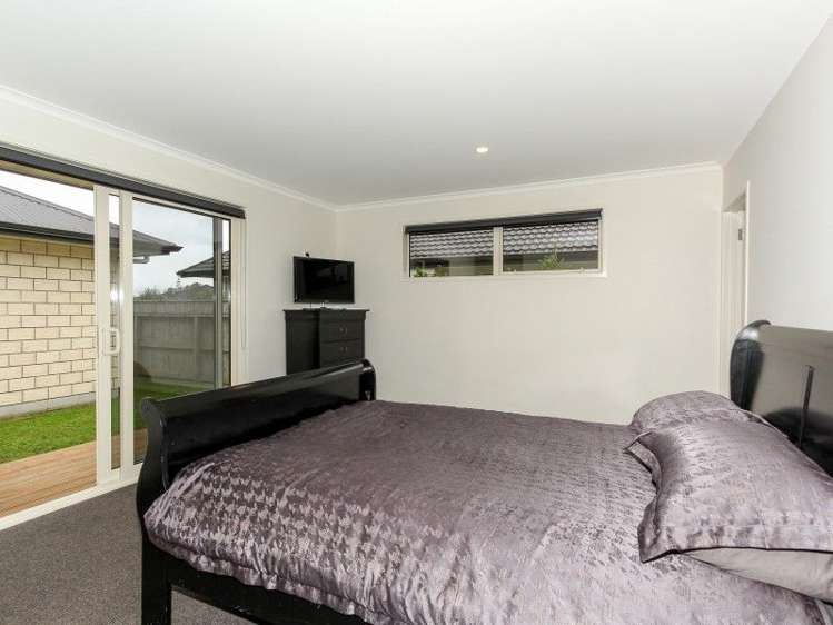 9 Honeyfield Drive Whalers Gate_21