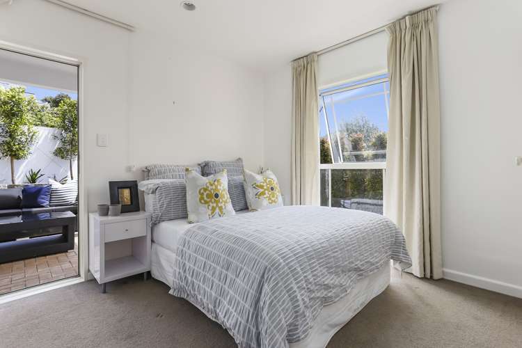 7 Alfred Street Northcote Point_16